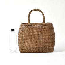 Load image into Gallery viewer, Japanese Wild Grape Vine Basket Bag (Rounded Corners, Medium)