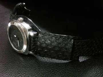 EARNEST WATCH "Covered" [Python/Matte Black]