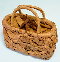 Load image into Gallery viewer, Japanese-made wild grape vine basket bag (Mini Basket) with a messy weave (interior: wild grape vine-dyed canvas)
