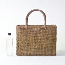 Load image into Gallery viewer, Japanese Wild Grape Vine Basket Bag (Square, Large)
