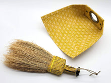 Load image into Gallery viewer, Nanbu Houki Table Broom Set, Yellow
