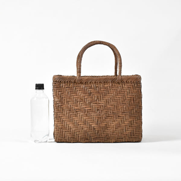 Japanese Wild Grape Vine Basket Bag (Variegated Ajiro V-Shaped Medium)