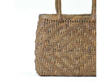 Load image into Gallery viewer, Japanese wild grape vine basket bag (Rounded corners, small, diamond-shaped, three-braid)
