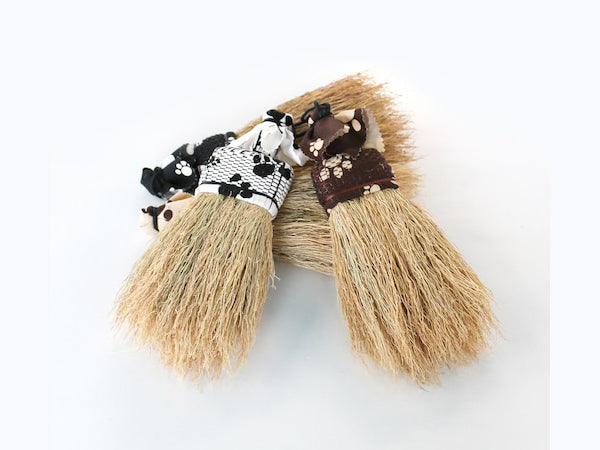 Nanbu Broom Soothing Broom for Medium-Sized Pets (M) Regular Size